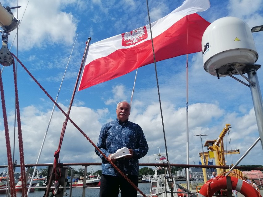 Wzruszająca chwila na ORP Iskra - msza i wspomnienie zmarłego niedawno Antoniego Szarmacha