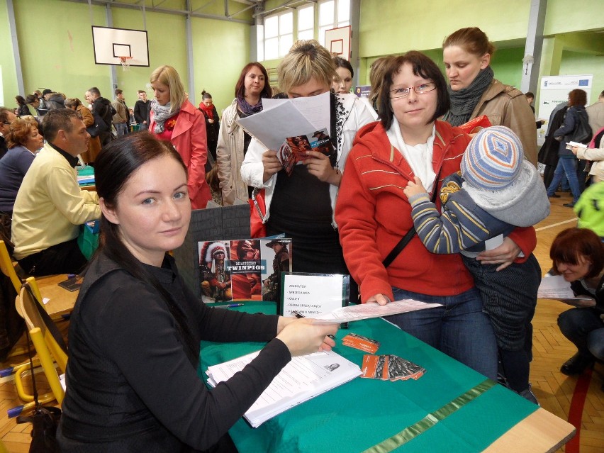 2000 osób odwiedziło Targi Pracy w Żorach. Pokazało się na nich 31 wystawców