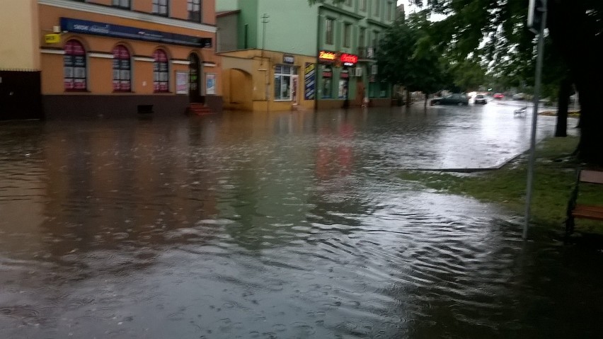 Nawałnica w mieście i prywatny problem w tle