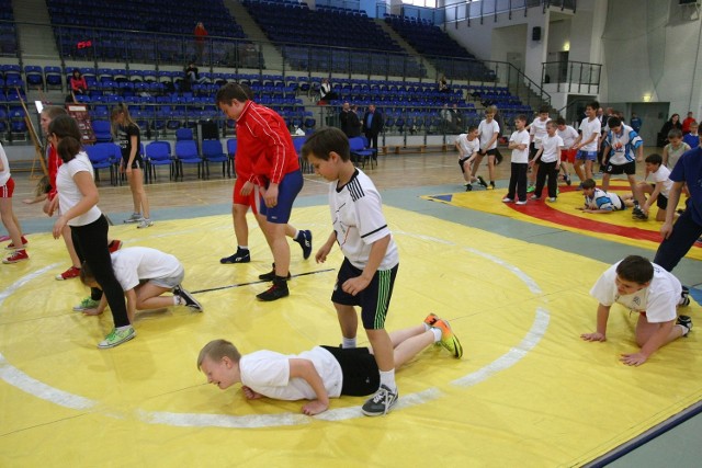 Zapasy w szkołach podstawowych w Łodzi