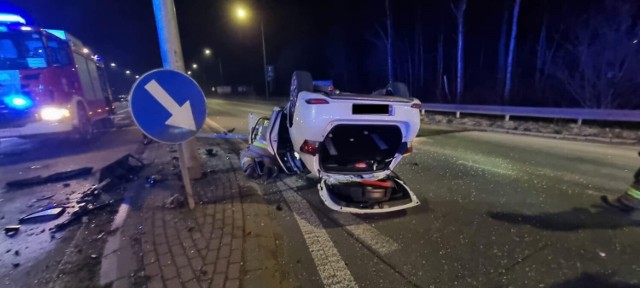 Poważny wypadek w Dąbrowie Górniczej - poszkodowanych zostało aż sześć osób

Zobacz kolejne zdjęcia/plansze. Przesuwaj zdjęcia w prawo naciśnij strzałkę lub przycisk NASTĘPNE