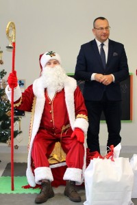 Święty Mikołaj odwiedził najmłodszych w szpitalu w Żurawicy [ZDJĘCIA]
