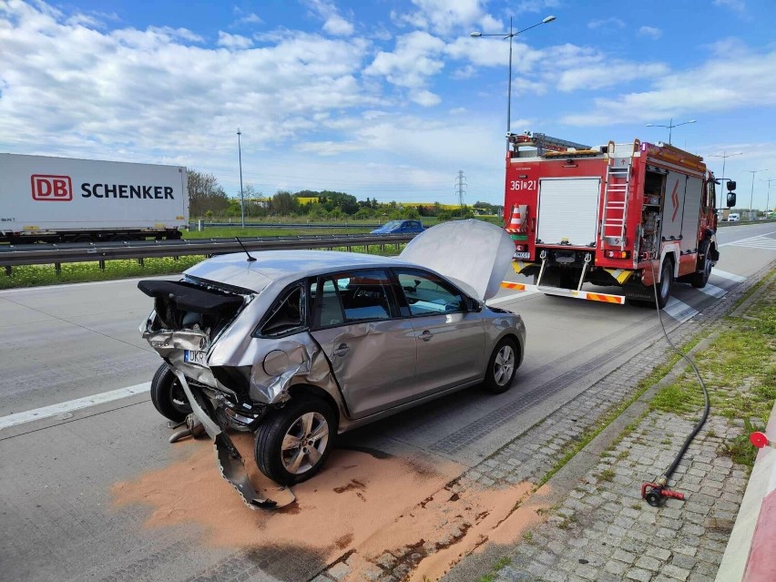 Wypadki na autostradzie A4 w okolicy Legnicy, pięć osób rannych, zdjęcia