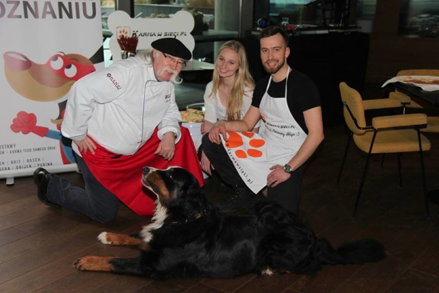 Master Chefs 4 Master Chefs 4 Dogs. Najlepsi szefowie kuchni gotują razem, by pomagać bezdomnym czworonogomDogs