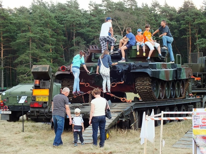 Piknik militarny w Jastrowiu 10 sierpnia 2013