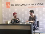 Spotkanie autorskie z Hanną Greń w Bibliotece Miejskiej w Cieszynie. Opowiedziała o swojej nowej książce i nie tylko. Zobacz zdjęcia