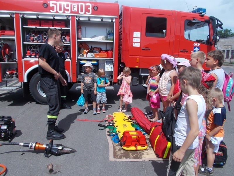 Policja w Poddębicach o bezpiecznych wakacjach