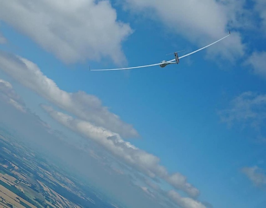 Szybownik latał na pożyczonym od Francois Jeremiasse szybowcu EB-29R, na którym startował będzie również na Mistrzostwach Świata w węgierskim Szeged