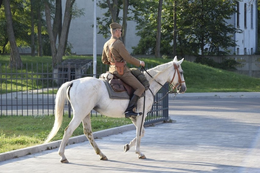 Rajd Historyczny ruszył spod Muzeum Historycznego...