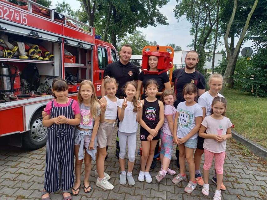 Dzieci odwiedziły Ochotniczą Straż Pożarną w Rożnowie