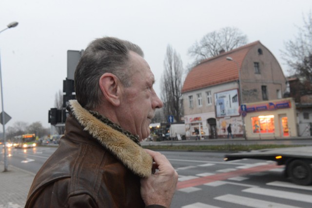 -&nbsp;Rondo jest jak najbardziej potrzebne. Tam gdzie dotychczas powstały ronda, zniknęły korki - mówi Stanisław Brzozowski.