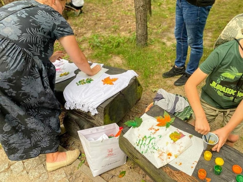 Dzikie jadło w Lesie Winiarskim, czyli smaczne warsztaty Nadleśnictwa Kalisz. ZDJĘCIA