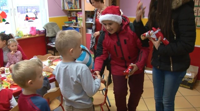 Lębork. Rozdawali czekoladowe Mikołaje