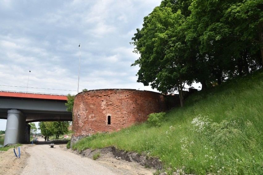 Malbork. Baszta nad Nogatem będzie ratowana. Jest decyzja wojewódzkiego konserwatora zabytków. Akcja zacznie się od... rozbiórki