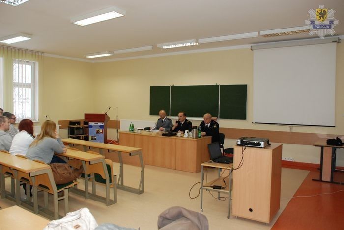 KMP Słupsk: Wykład dla studentów z ''wydziału bezpieczeństwa'' [ZDJĘCIA]