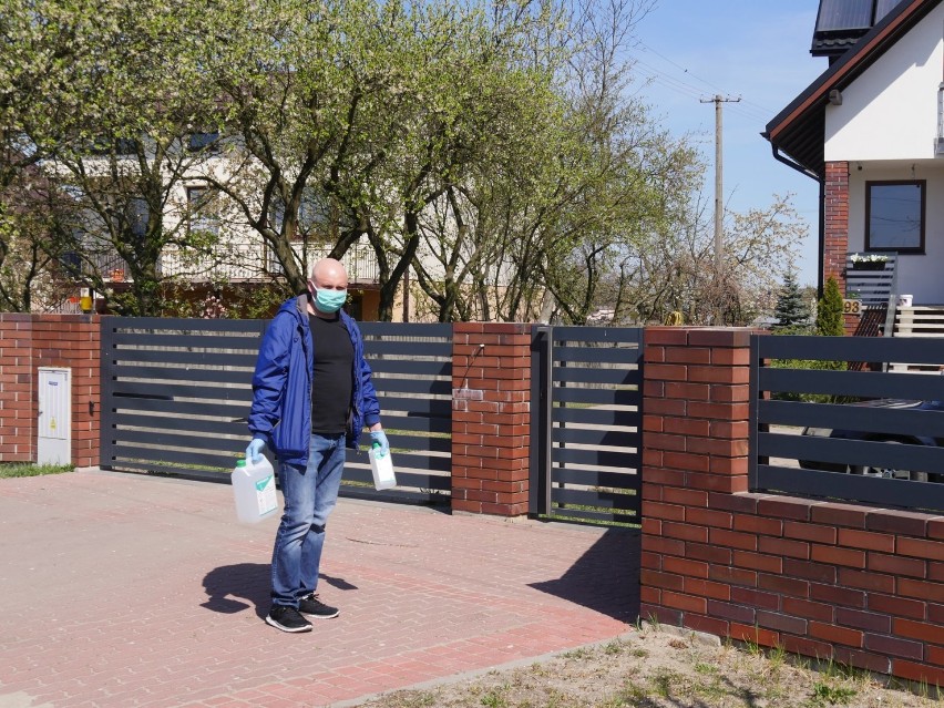 Gmina Szczerców. Są płyny do dezynfekcji, będą rękawice ochronne