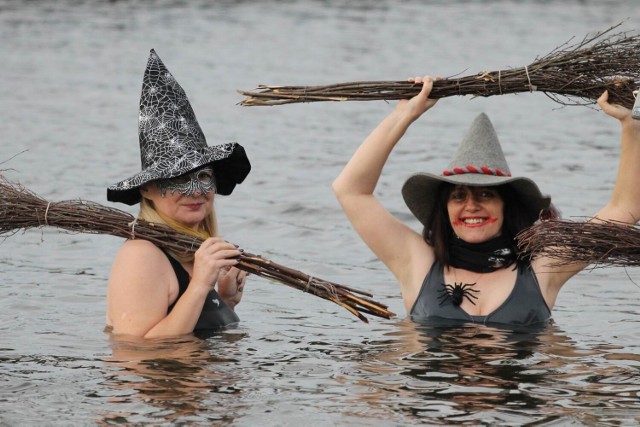 Halloweenowe rozpoczęcie Sezonu Morsowego 2022/2023 w Chełmnie