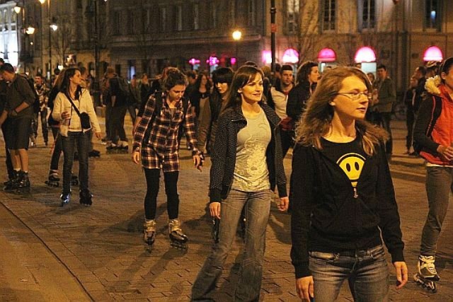 Nightskating wrócił oficjalnie do Warszawy. Ponad tysiąc osób ...