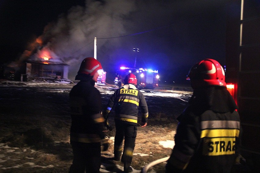 Bielsko-Biała: Nocny pożar przy ulicy Młodzieżowej [ZDJĘCIA]