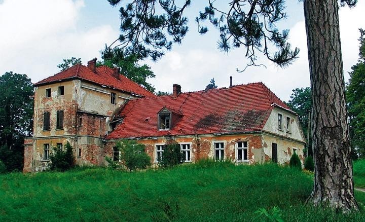 Widok pałacu we Włościejewkach od strony południowej.