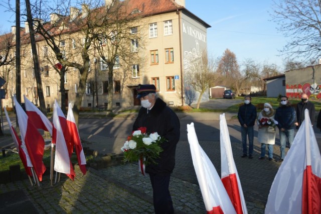 W Dniu Kolejarza 2020 na osiedlu Karsznice w Zduńskiej Woli złożone zostały kwiaty przed pomnikiem Kazimierza Kałużewskiego i Juliusza Sylli