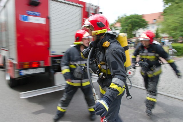 31 maja 2012. Akcję ratowniczo-gaśniczą przeprowadziły wspólnie służby wewnętrzna i wartownicza Kompanii Zabezpieczenia, medyczna Polskiego Narodowego Elementu Wsparcia  oraz Państwowa Straż Pożarna. Na szczęście były to tylko ćwiczenia.