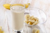 Shake z mlekiem. Jak zrobić milkshake? Przepis i składniki na domowy napój 