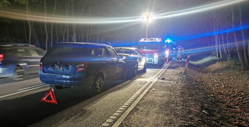 Wypadek w Leźnie. Jedna osoba została przewieziona do szpitala