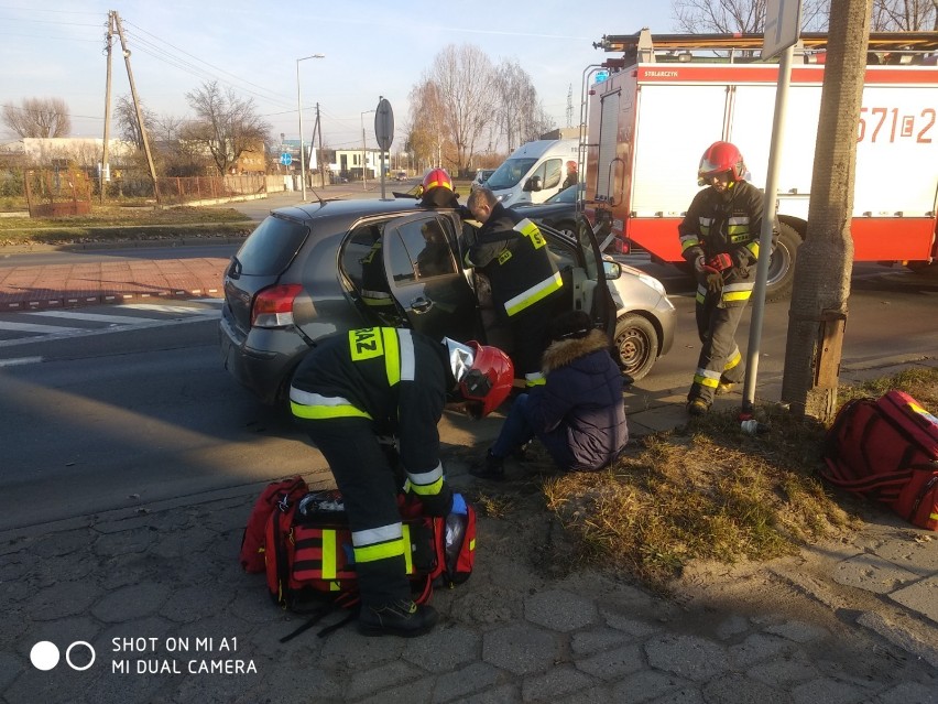 Wypadek na ul. Łódzkiej w Zduńskiej Woli [zdjęcia]