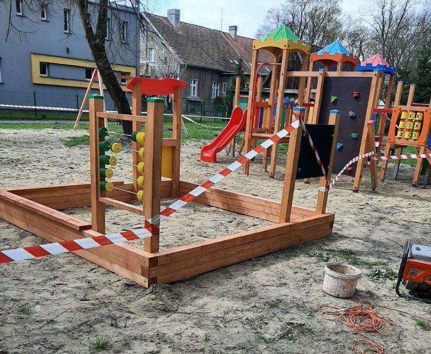 W Koźminie Wlkp. powstał nowy plac zabaw dla dzieci [ZDJĘCIA]