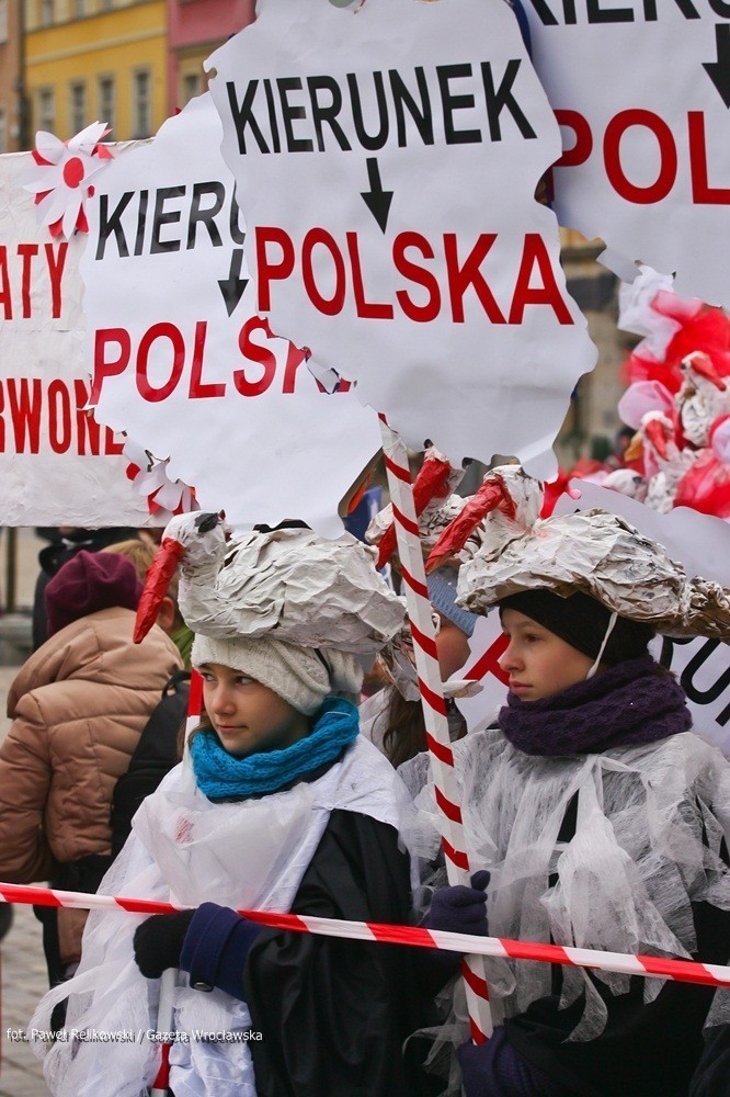 Radosna Parada Niepodległości przeszła ulicami miasta (ZDJĘCIA)