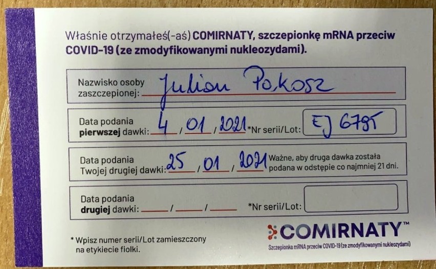 Opolscy lekarze szczepią się na koronawirusa.
Julian Pakosz
