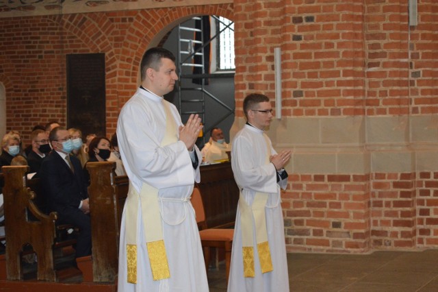 Nowi księża pojadą w sierpniu do dwóch opolskich parafii, będą w nich wikariuszami.