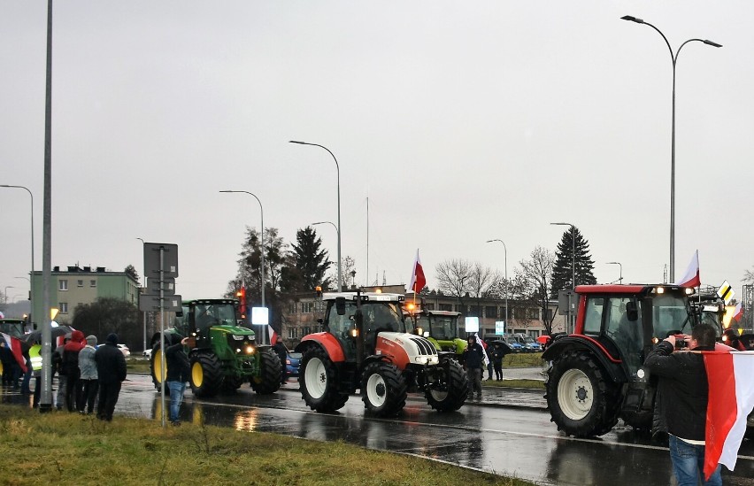 Rolnicy z AGROunii nie ustępują i nadal protestują w Chełmie