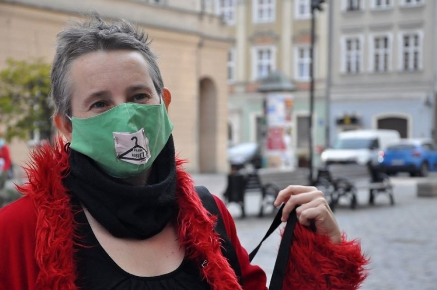 Aktywiści z Opola zorganizowali w czwartek (16.04) protest...