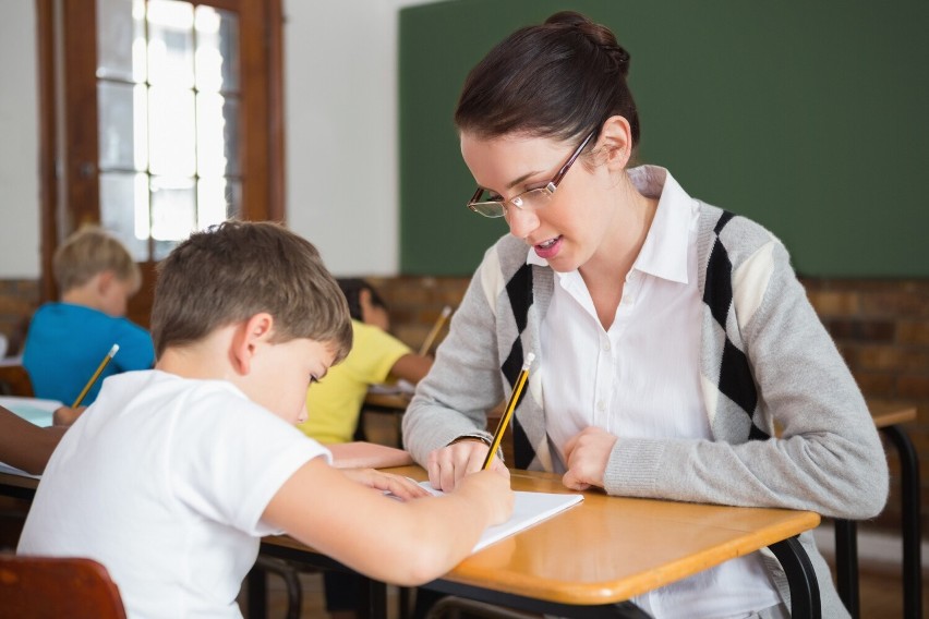 Kodeks pracy czy Karta nauczyciela? Co obowiązuje pedagogów...