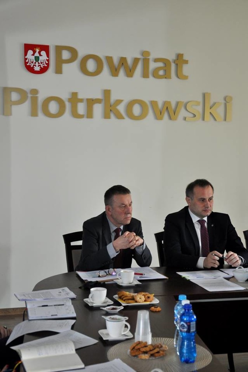 Połącznie szpitali w Piotrkowie: w starostwie odbyło się...