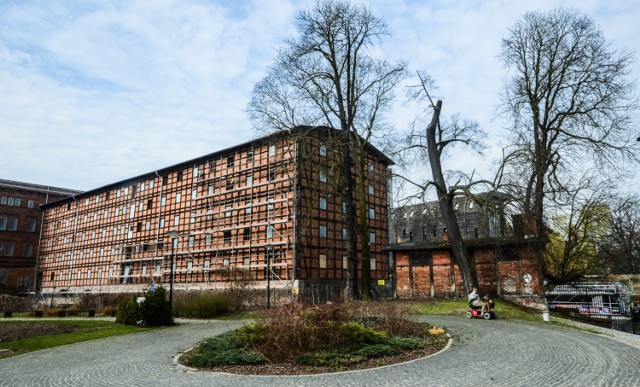 Bydgoszcz w grudniu 2013 r. stała się właścicielem zabytkowego obiektu na Wyspie Młyńskiej. W zamian deweloper otrzymał pięć nieruchomości.