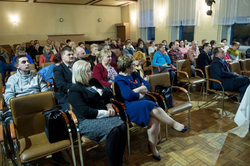 Nauczyciele z Lublińca i powiatu pytali, komentowali i oczekiwali odpowiedzi od pani kurator [FOTO]