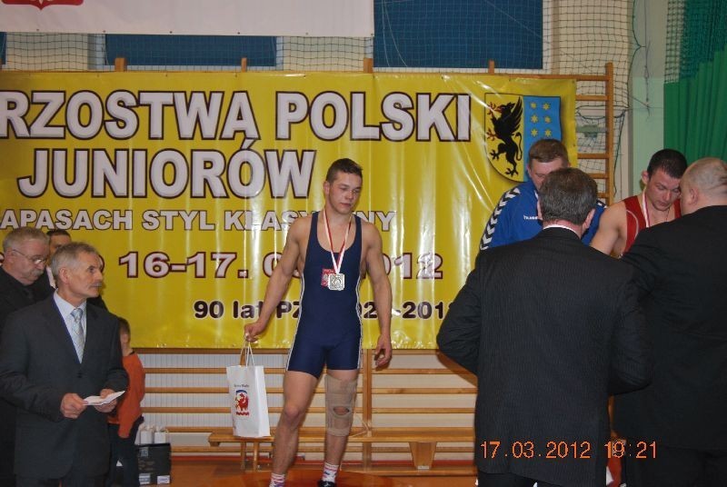 Mistrzostwa Polski Juniorów w Zapasach. Drugie miejsce i cztery medale Cartusii Kartuzy