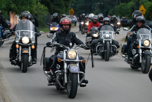 Od piątku trwa 28. Międzynarodowy Zlot Motocyklowy w Radawie koło Jarosławia. Jedna z najstarszych imprez motocyklowych w kraju potrwa do niedzieli. Wydarzenie zorganizował klub Warrlocks MC Poland.

Zobacz także: W Przemyślu otwarto tor do miniżużla. To pierwsza tego typu inwestycja na Podkarpaciu
