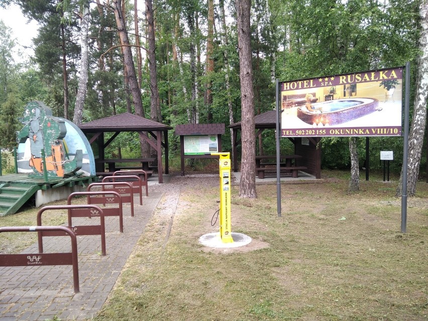 Powiat włodawski. Są już pierwsze samoobsługowe stacje naprawy rowerów na terenie Poleskiej Doliny Bugu 