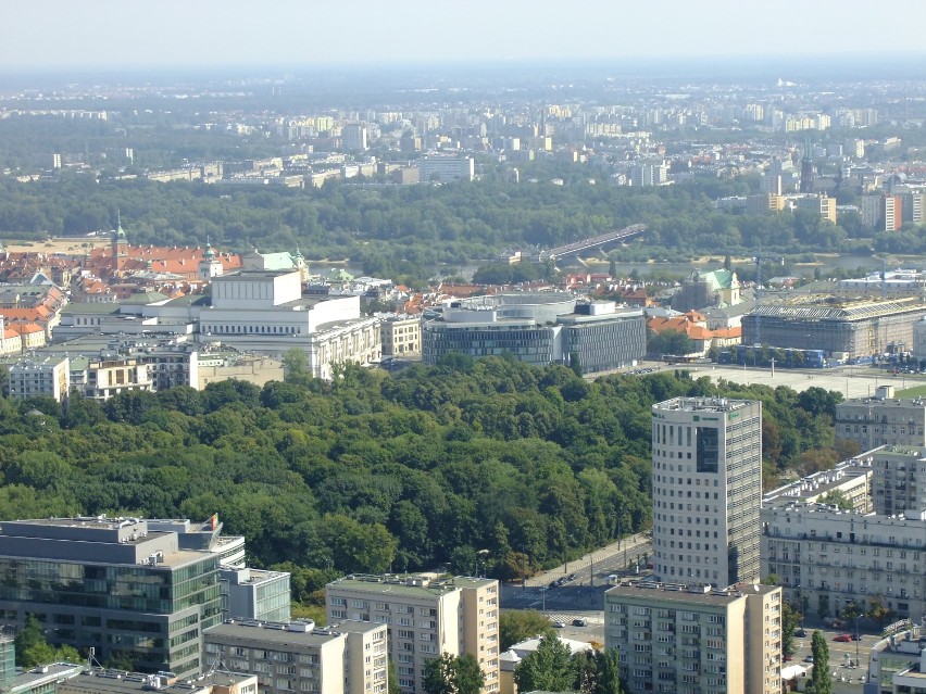 Stolica ze szczytów wieżowców. Tak wygląda Warszawa z...