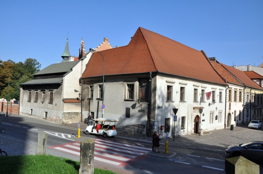 Brama Poboczna znajdowała się obok domu Długosza
