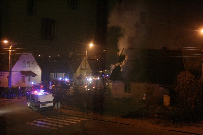 Pożar domu przy ul. Zuchów [ZDJĘCIA]