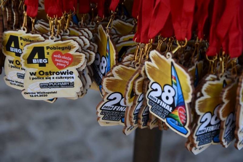 WOŚP 2020 w Ostrowie Wielkopolskim. Niemal 400. biegaczy na trasie biegu "Policz się z cukrzycą" [ZDJĘCIA]