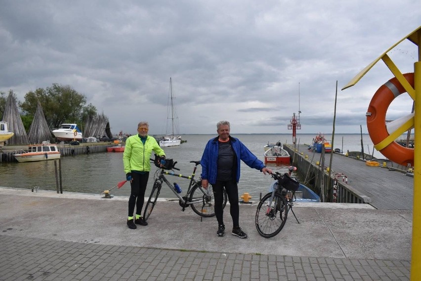 Trwa Rowerowa wyprawa pomocowa kaliszan dla Kariny i Sobusia