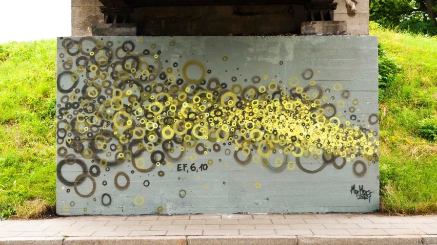 Nowy Sącz. Burza po muralu z Jarosławem Kaczyńskim. Na miejscu wizerunku prezesa PiS jest już inne graffiti