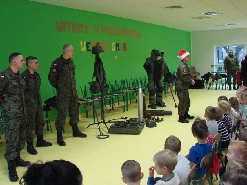 Żołnierze z Inowrocławia byli gośćmi przedszkolaków