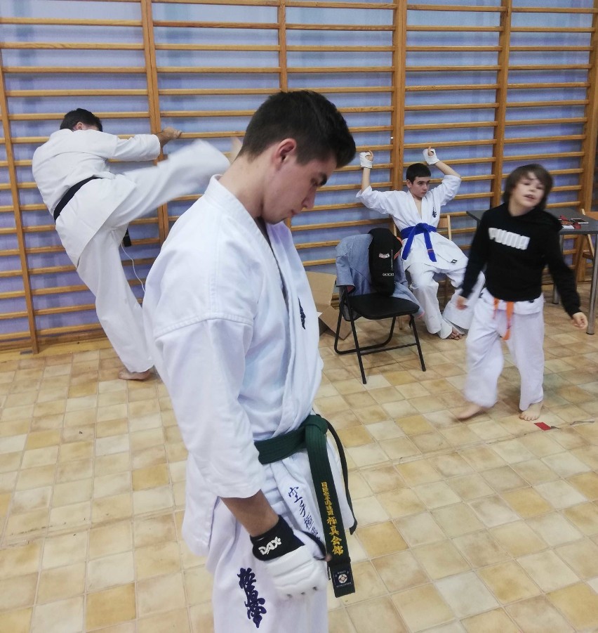 Malbork. Karatecy dobrze sobie poradzili na międzynarodowych zawodach w Ostródzie